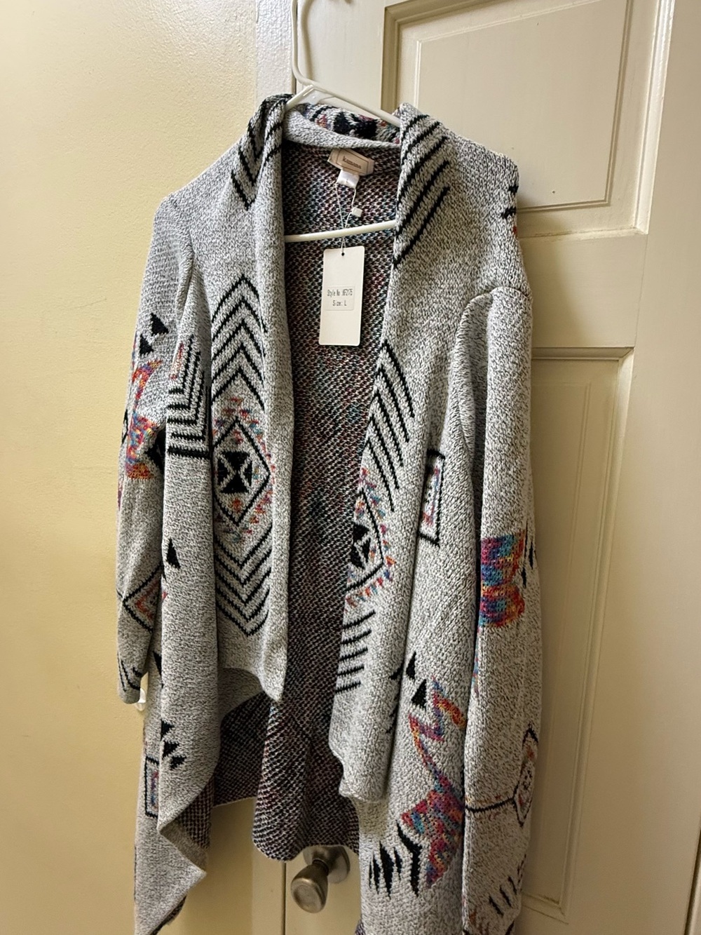 Women's Open-Front Cardigan Sweater - Light Gray Aztec